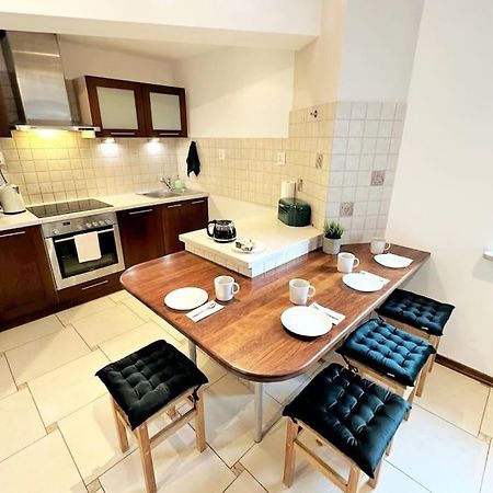 Exclusive Penthouse Near Citycenter 120M2 +Netflix Cracóvia Exterior foto