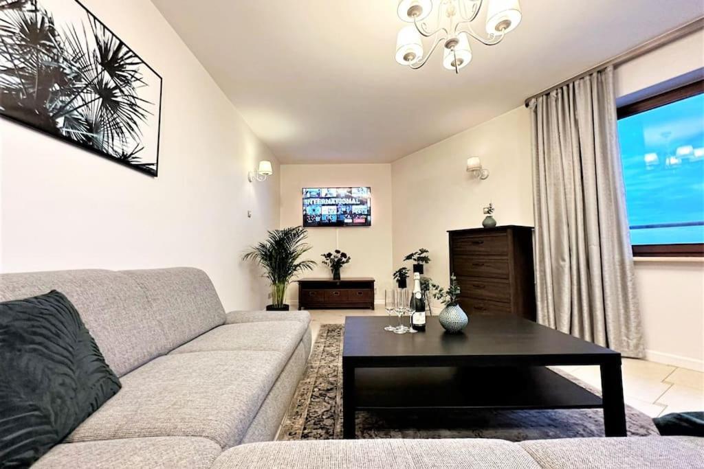Exclusive Penthouse Near Citycenter 120M2 +Netflix Cracóvia Exterior foto