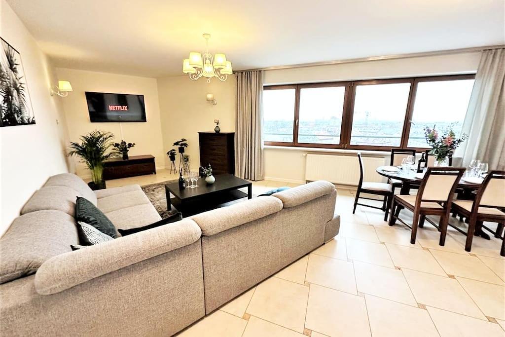 Exclusive Penthouse Near Citycenter 120M2 +Netflix Cracóvia Exterior foto