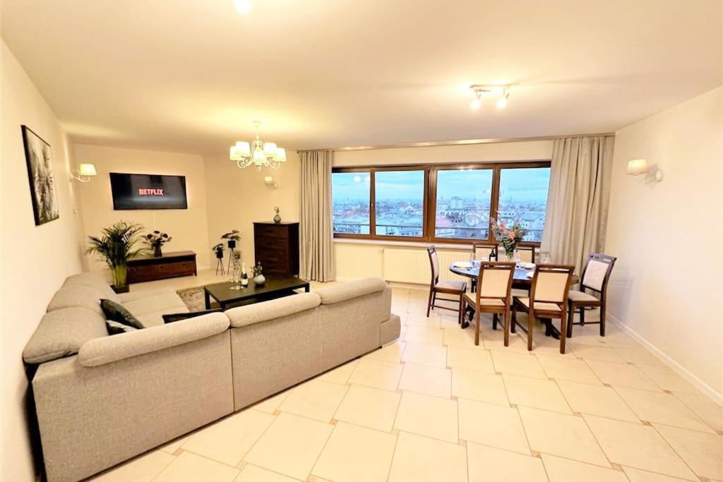 Exclusive Penthouse Near Citycenter 120M2 +Netflix Cracóvia Exterior foto
