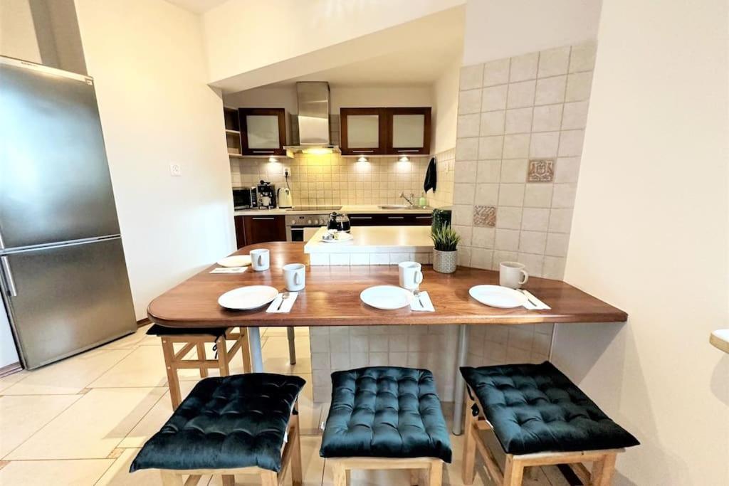 Exclusive Penthouse Near Citycenter 120M2 +Netflix Cracóvia Exterior foto