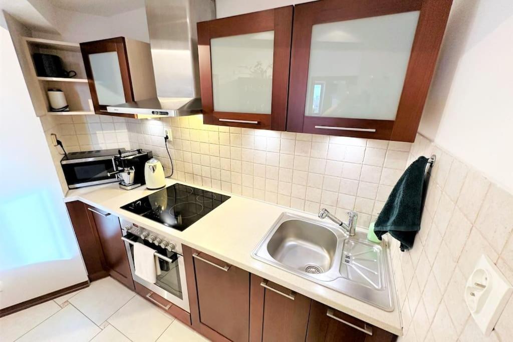 Exclusive Penthouse Near Citycenter 120M2 +Netflix Cracóvia Exterior foto