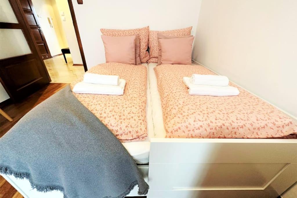 Exclusive Penthouse Near Citycenter 120M2 +Netflix Cracóvia Exterior foto