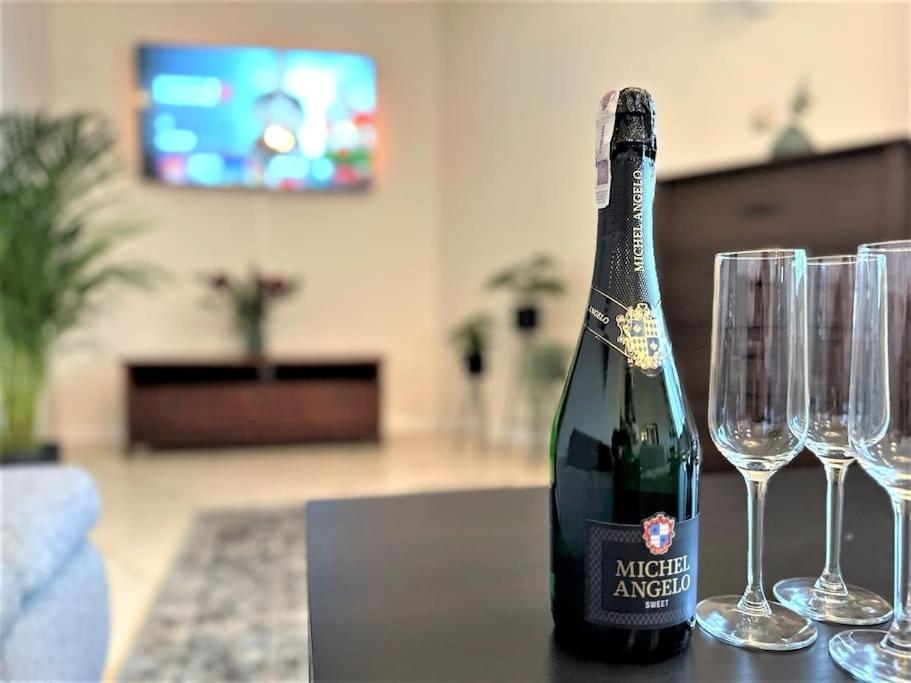 Exclusive Penthouse Near Citycenter 120M2 +Netflix Cracóvia Exterior foto