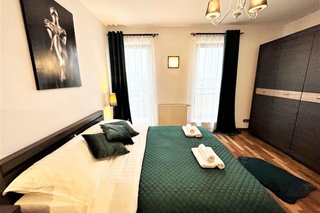 Exclusive Penthouse Near Citycenter 120M2 +Netflix Cracóvia Exterior foto